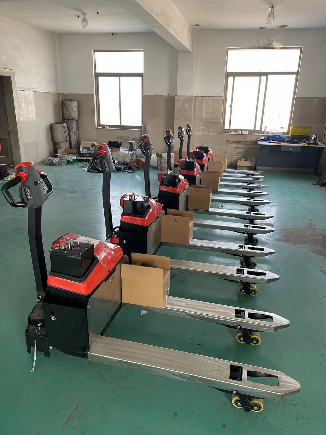 Взрывозащищенная электрическая тележка для паллет EP TB20